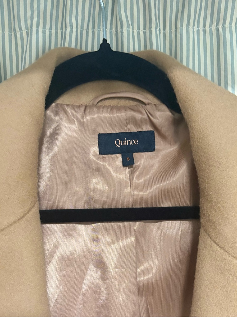 Italian Wool Double-Breasted Slouch Coat - Picture 4 of 4